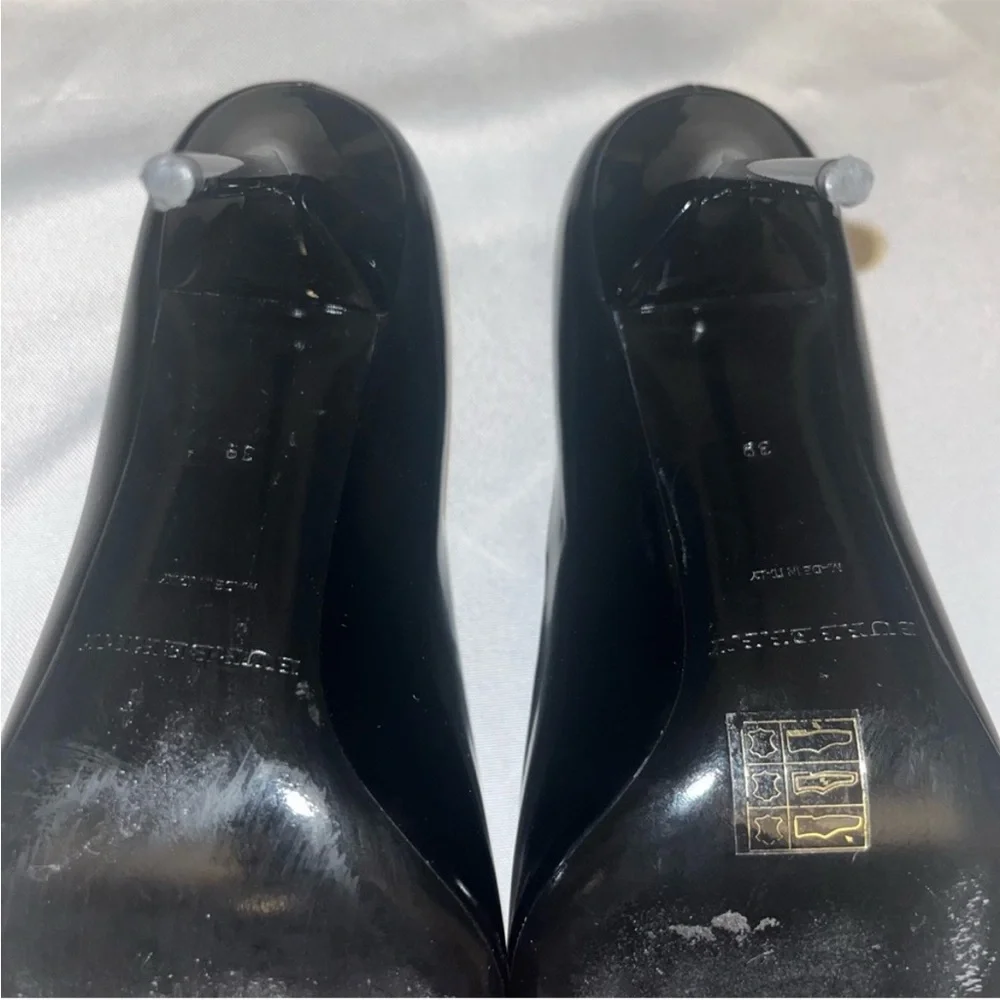 Burberry Flanagan Black Patent Leather Silver D-Ring Heeled Pumps Size 9 (39)